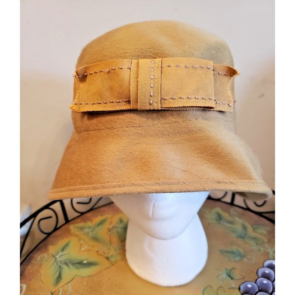 Vintage  Woman\'s Wool Hat HENRY POLLAK NEW YORK Camel Tan Bow Soleil Soi… main image 8